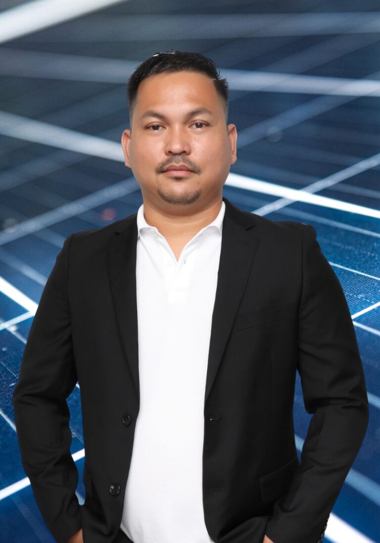 800 x 1159 writeshop solar profile_puti