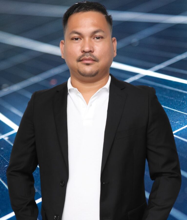 800 x 1159 writeshop solar profile_puti